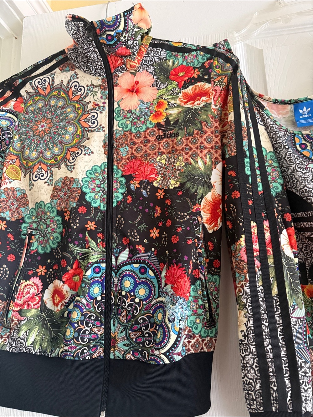 Adidas Black Multi Floral 3‑Piece Track Jacket Size M & Tank & Leggings Size S - Picture 9 of 10